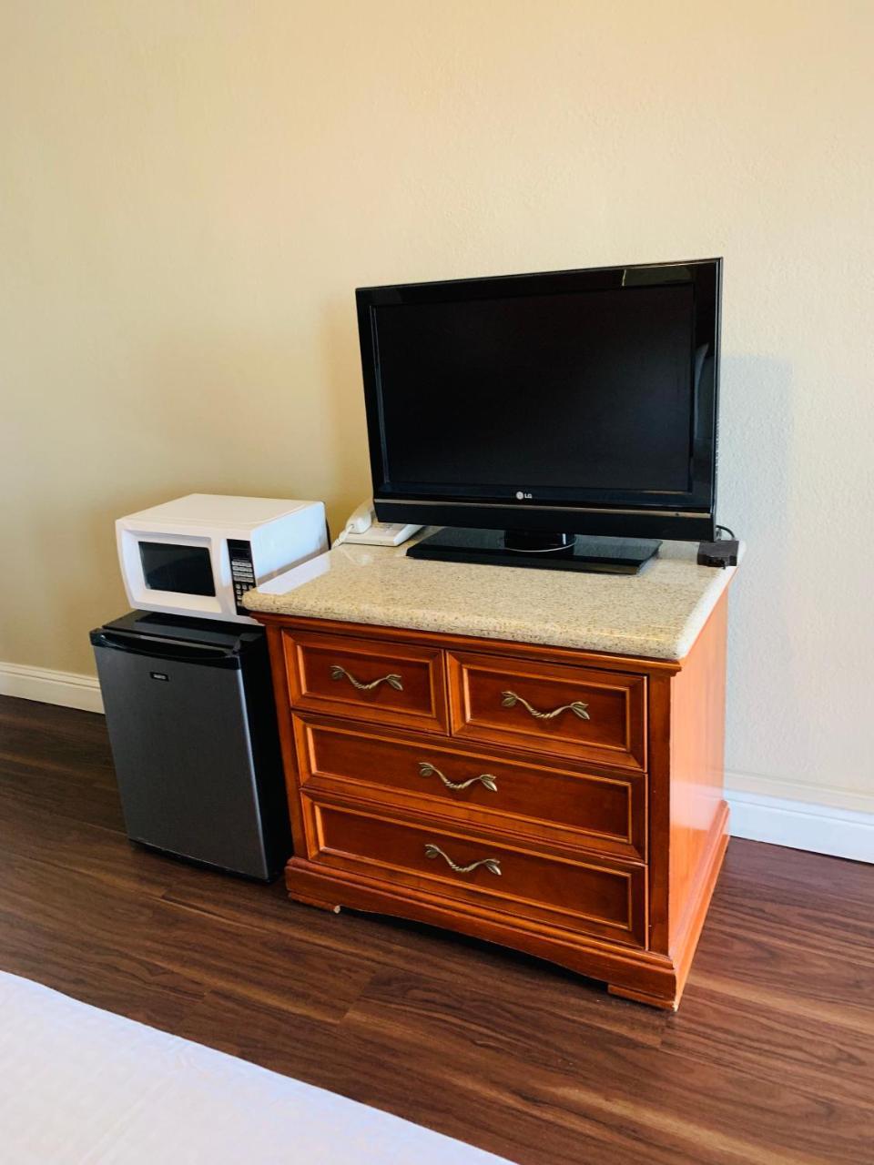 El Rancho Motel Stockton Zewnętrze zdjęcie